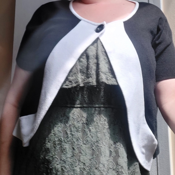 Black and White Cover-up - Picture 5 of 5